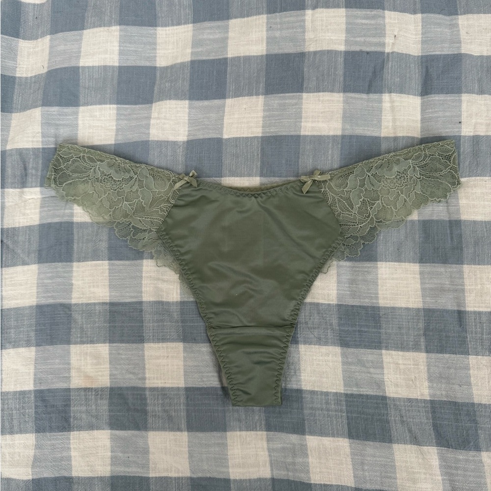Silky Lace Thong